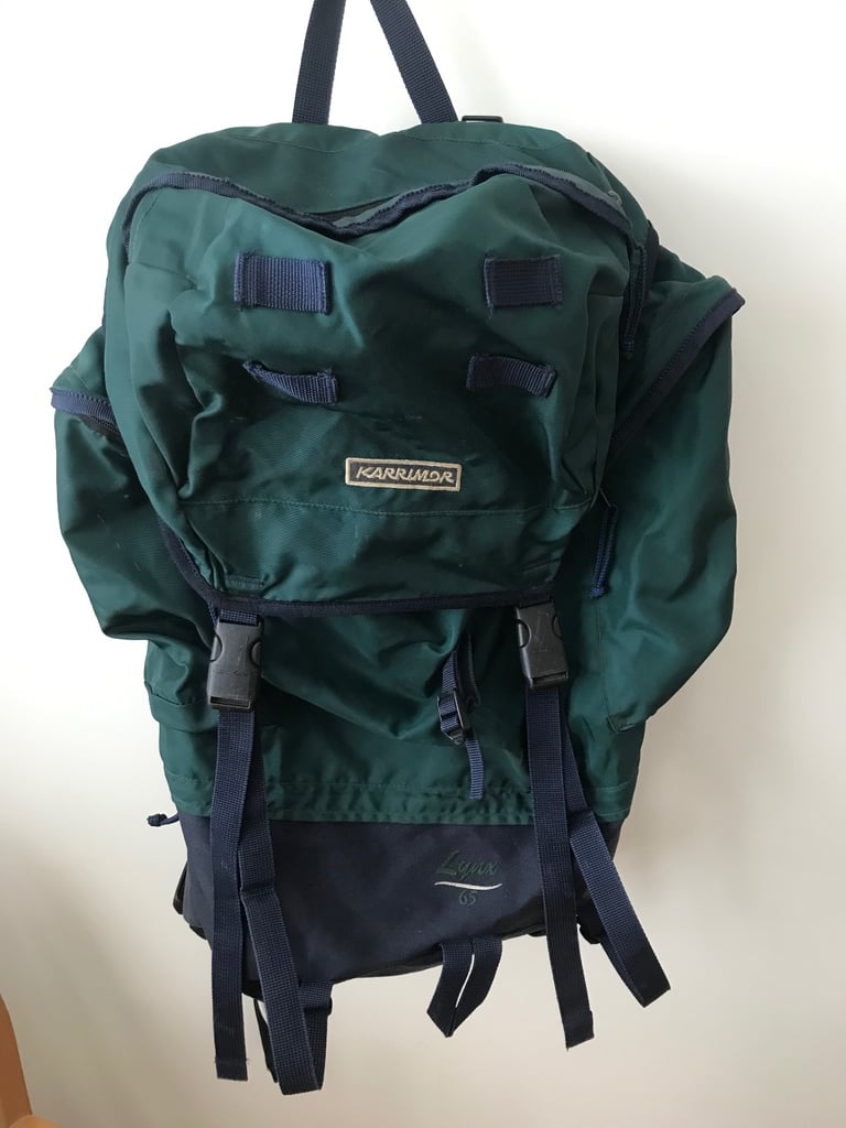 KARRIMOR  LYNX 65 LIGHTWEIGHT LARGE  HIKING RUCKSACK IN  BLUE GREEN EXCELLENT CONDITION .