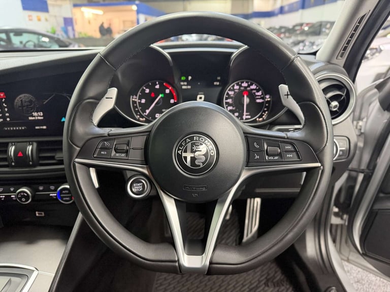 2017 Alfa Romeo Giulia 2.2 JTDM-2 180 Speciale 4dr Auto SALOON DIESEL Automatic