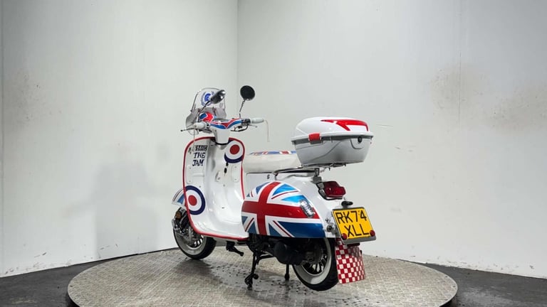 Ajs MODENA 2025 51 MILES CUSTOM SCOOTER 125CC EYE CATCHING BIKE