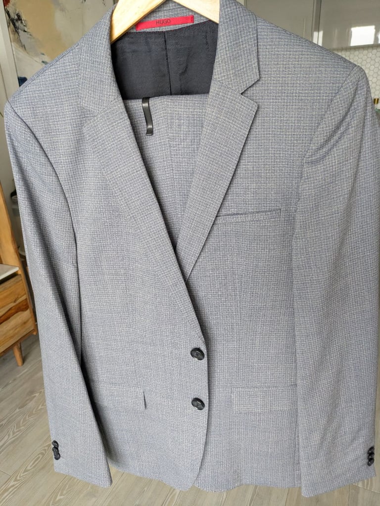 image for Boss suit size 46