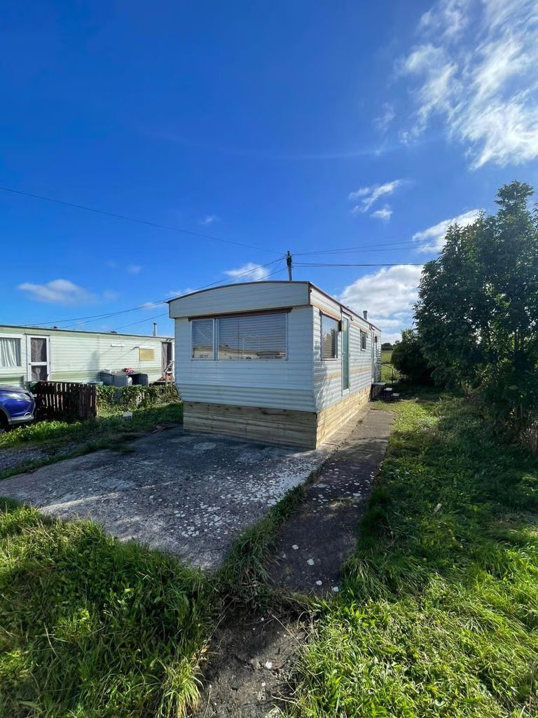 1, 2 & 3 bedroom Mobile Homes to Rent near Salisbury. (Inc. Garden, Car Park) 