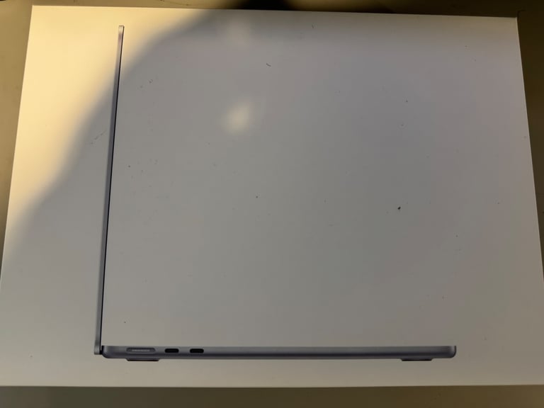 *NEW 2025 Apple MacBook Air 13” M4 16GB RAM, 256GB (Sky Blue)