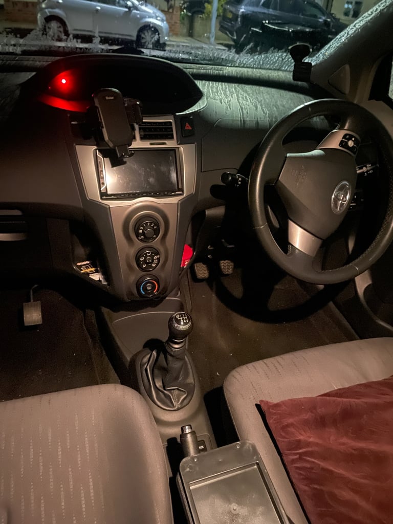 Toyota, YARIS, Hatchback, 2009, Manual, 1329 (cc),3 doors - Image 7