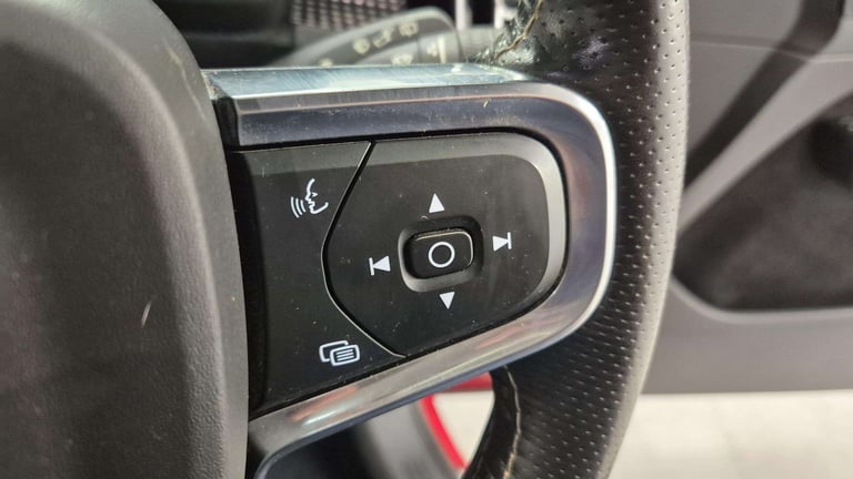 2021 Volvo XC40 1.5 T5 Recharge PHEV R DESIGN 5dr Auto Estate Plug-In Hy Automatic