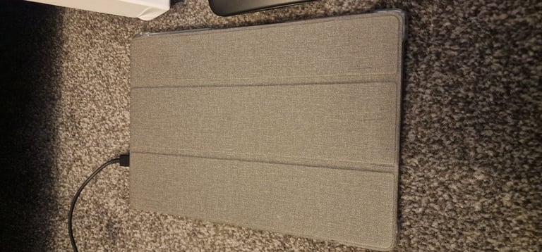 10inch andriod tablet +accessories 