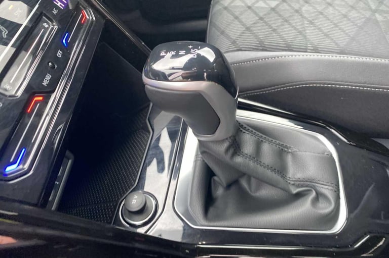 2023 Volkswagen T-Roc 1.5 TSI R-Line 5dr DSG HATCHBACK Petrol Automatic