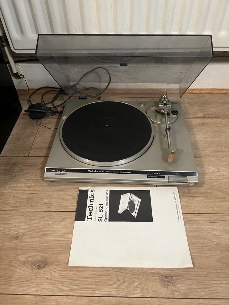 image for TECHNICS SL-B21 Turntable/Record Player Good Working 