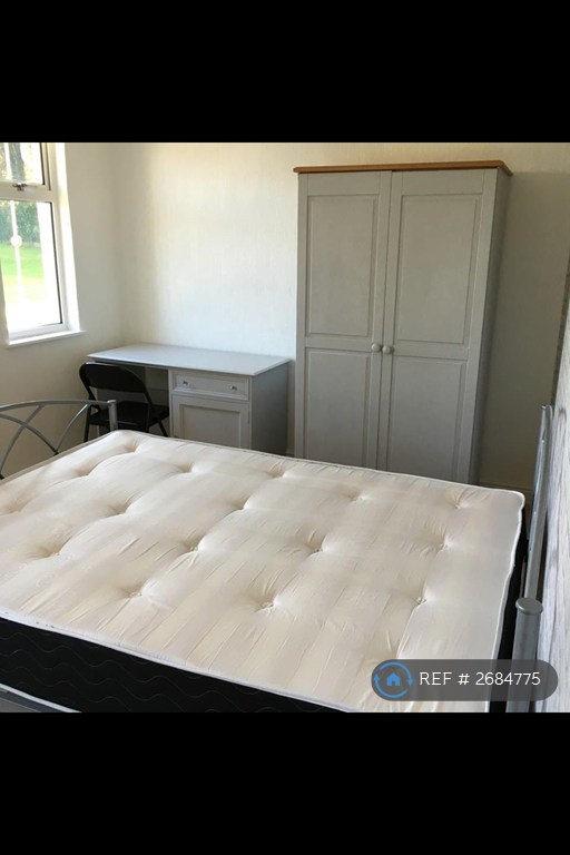 6 bedroom house in Penarth Road, Falmouth, TR11 (6 bed) (#2684775)