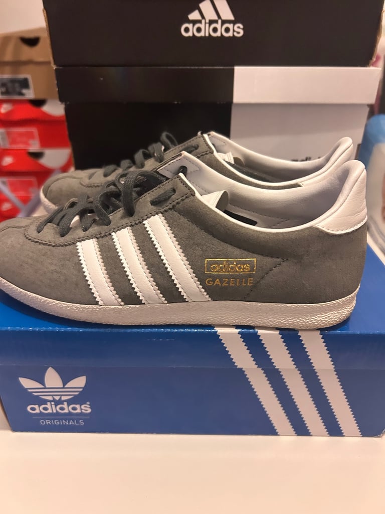 Ladies trainers
