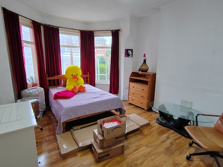 4 Bedroom terraced house to rent in lovely residential area of Dollis Hill, NW10