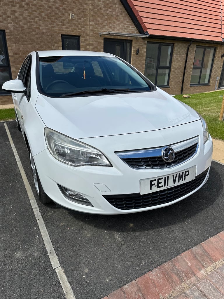 image for 2011 Vauxhall Astra 1.7 Diesel 3 Months Mot Full Service Excellent Condition Car