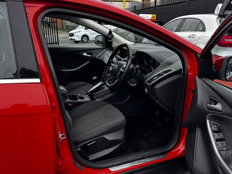 2011 Ford Focus 1.6 TDCi Titanium Euro 5 (s/s) 5dr HATCHBACK Diesel Manual
