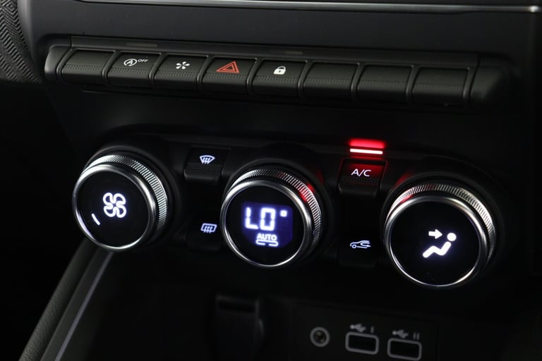 2025 Renault Clio 1.6 E-TECH full hybrid 145 Techno 5dr Auto Hatchback Hybrid Automatic