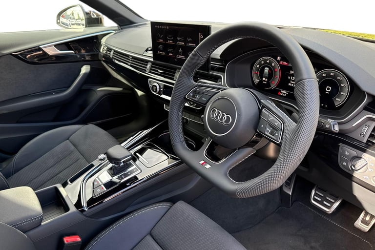2024 Audi A4 Avant Avant Black Edition 40 TFSI  204 PS S tronic Estate PETROL Automatic
