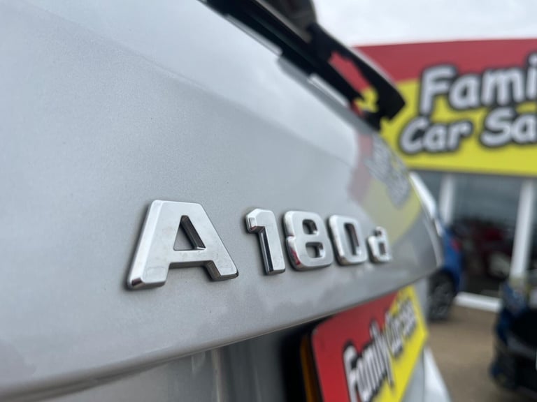 2018 MERCEDES-BENZ A180D AMG LINE 1 OWNER FULL SERVICE HISTORY LOW MILES