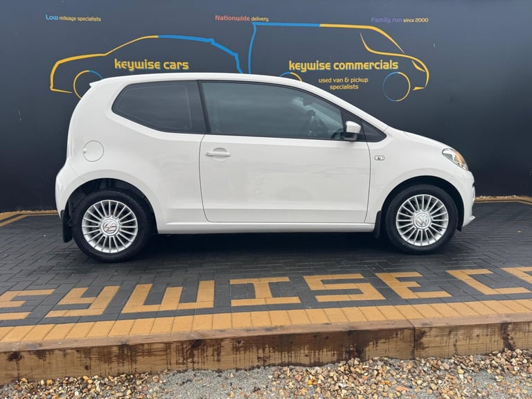  Volkswagen up! 1.0 High up! Euro 5 3dr Petrol Manual