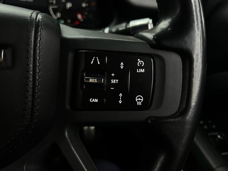 2021 Land Rover Defender 3.0 D300 X-Dynamic HSE 110 5dr Auto [7 Seat] ESTATE DIESEL Automatic