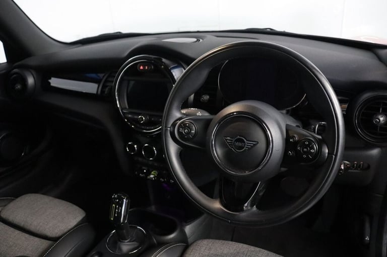 2020 MINI Electric Hatch Cooper SE 32.6kWh Level 2 3dr Auto (SAT NAV, HALF LEATHER) Hatchback ELE...