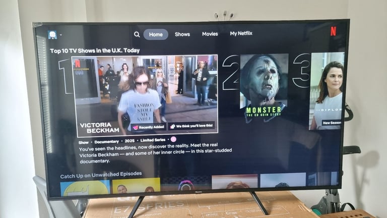 HISENSE 65 INCH SMART 4K UHD HDR LED TV WITH WIFI, FREEVIEW & FREESAT HD 