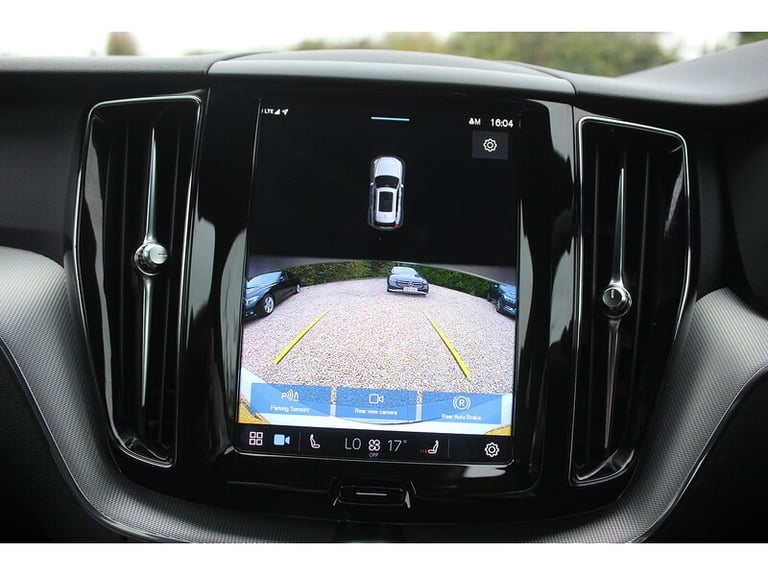 2022 Volvo XC60 B5 MHEV R-Design SUV HYBRID Automatic