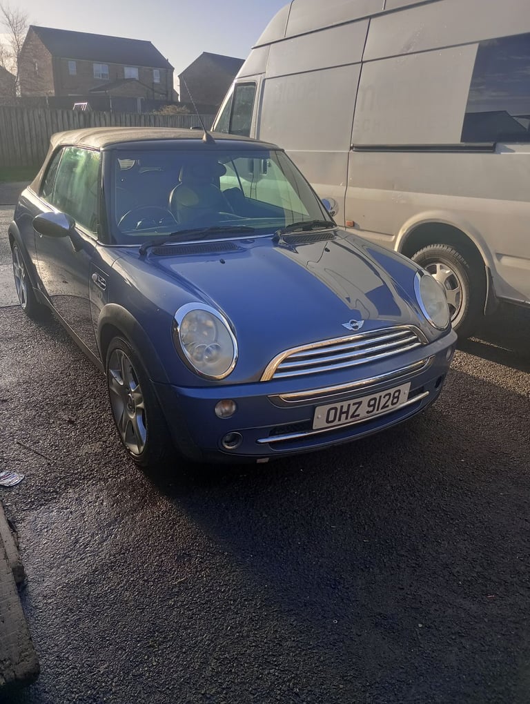 Mini, CONVERTIBLE, Convertible, 2005, Manual, 1598 (cc), 2 doors