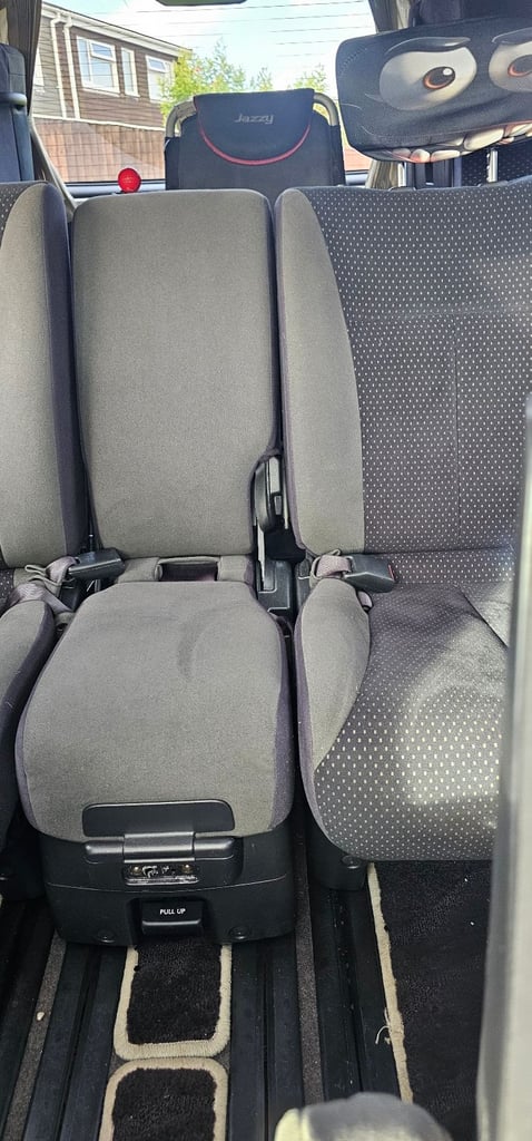 Nissan Elgrand Automatic 7 seater