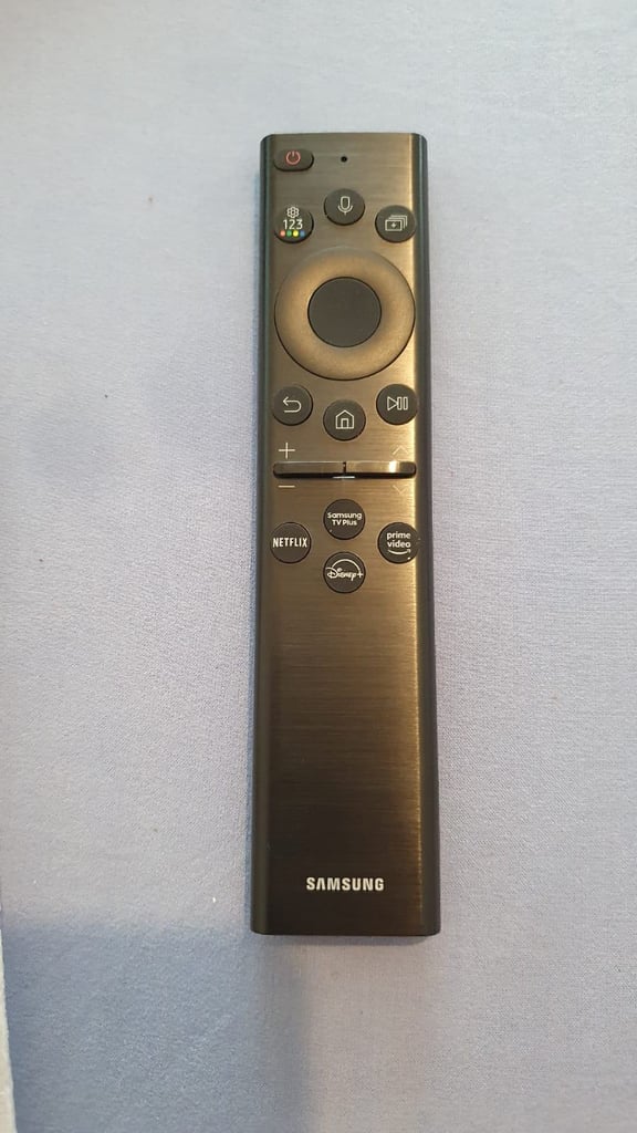 Brand new original Samsung solar powered voice remote control 