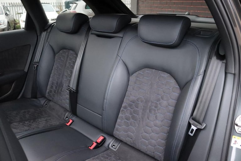 Audi RS6 Avant 4.0 TFSI V8 Performance Tiptronic quattro 2016 - STUNNING SPEC 