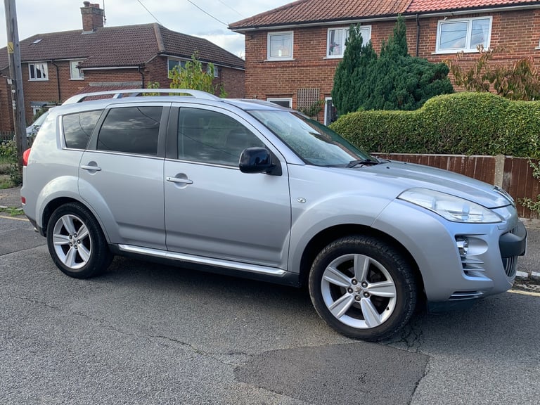 Peugeot 4007 / Mitsubishi Oulander 4X4, 7 seats, 1 Years mot