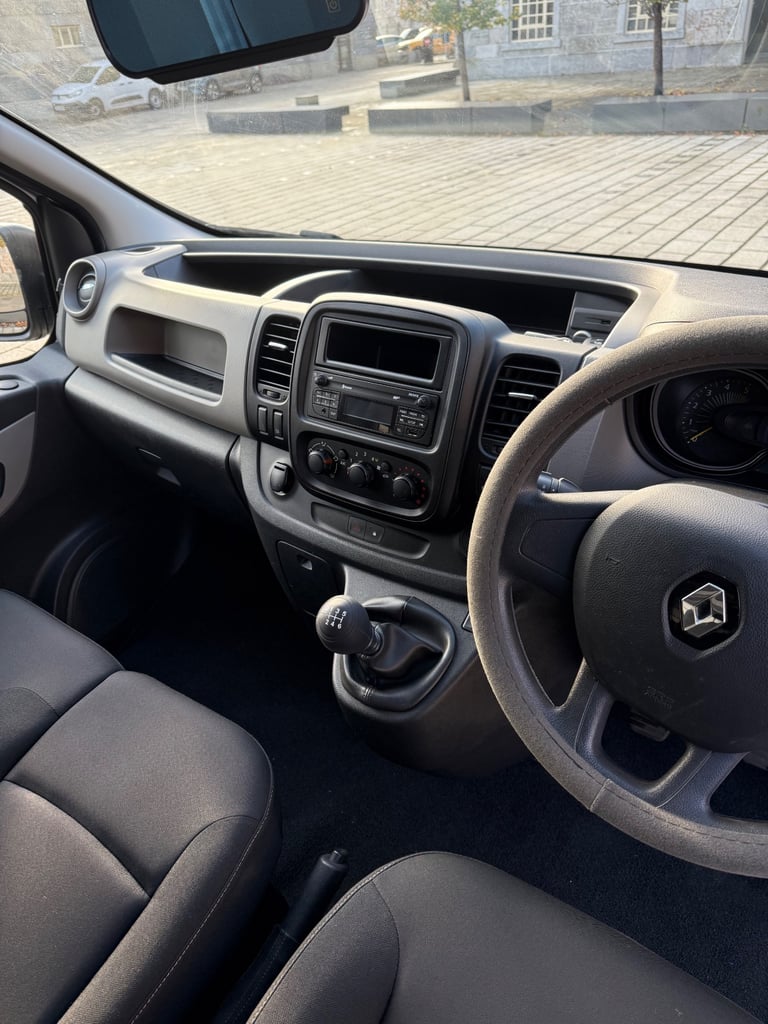 Renault, TRAFIC, Panel Van, 2015, Manual, 1598 (cc)