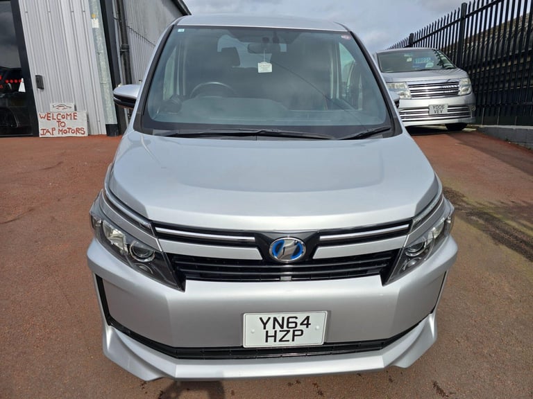 WE HAVE 6 MORE VOXY HYBRID AVAILABLE