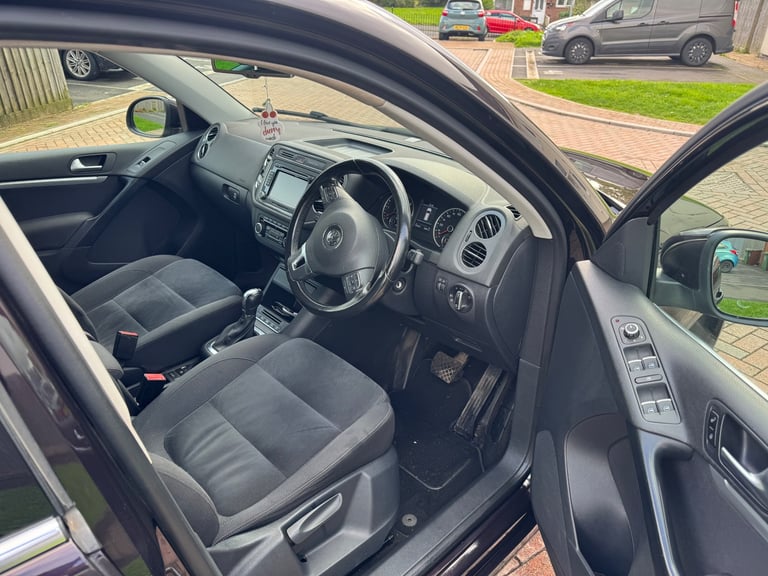 Volkswagen, TIGUAN, Estate, 2013, Semi-Auto, 1968 (cc), 5 doors