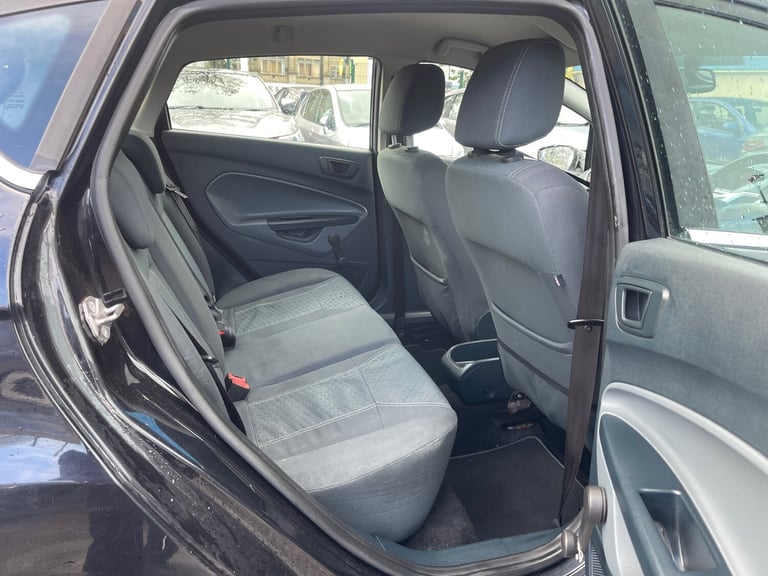 2010 Ford Fiesta 1.6 TDCi Zetec 5dr HATCHBACK Diesel Manual