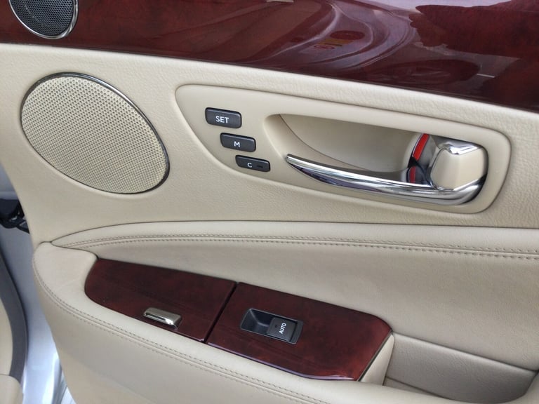 2006 Lexus LS 460 SE-L 4.6 V8 4dr Auto SALOON Petrol Automatic