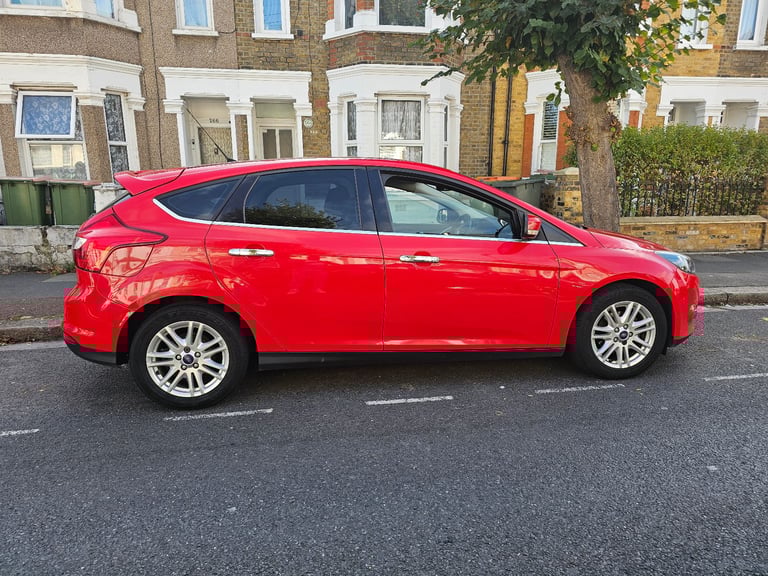 Ford, FOCUS, Hatchback, 2012, Manual, TITANIUM SPEC