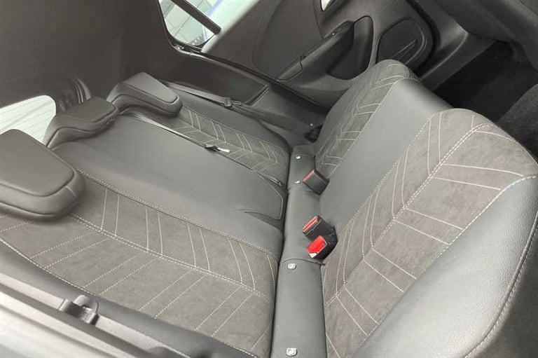 2022 Vauxhall Corsa 1.2i Turbo (100 PS) Ultimate 5 Door Petrol Hatchback *** 1 Owner / Full Vau H...