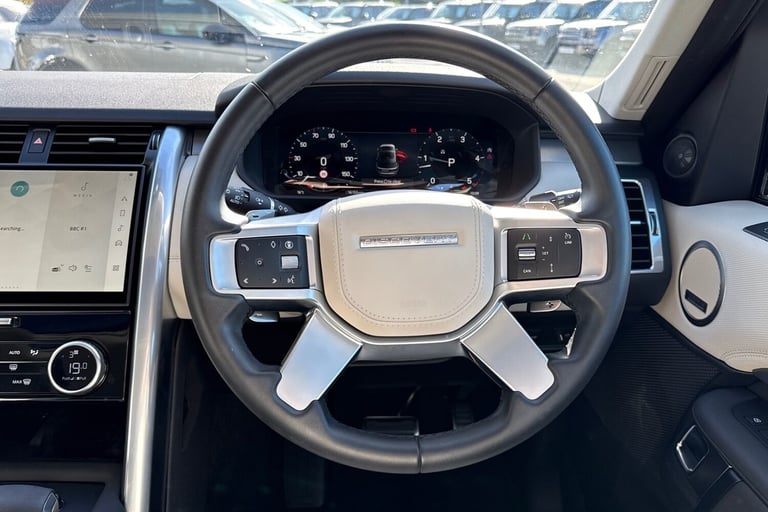 2024 Land Rover Discovery 3.0 D350 Dynamic HSE 5dr SUV DIESEL Automatic