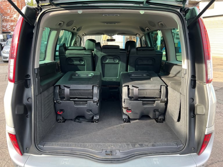 2011 Renault Grand Espace 2.0 dCi Dynamique TomTom 5dr Auto MPV Diesel Automatic