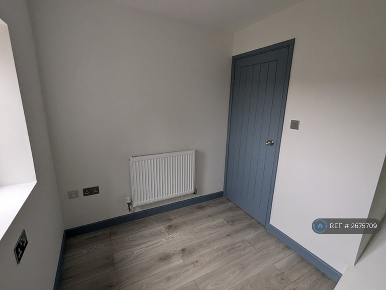 3 bedroom house in Barlow Close, Wallington, SM6 (3 bed) (#2675709)