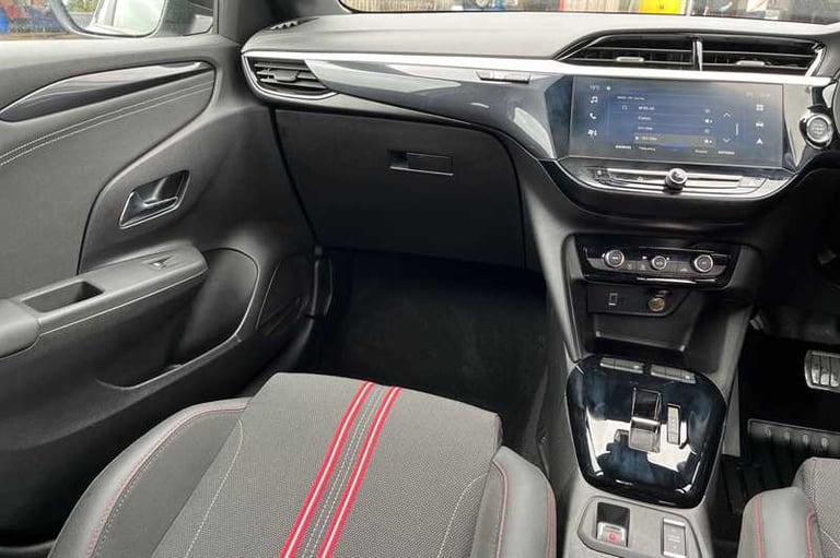2025 Vauxhall Corsa 50kWh Yes Hatchback 5dr Electric Auto (136 ps) Hatchback Electric Automatic