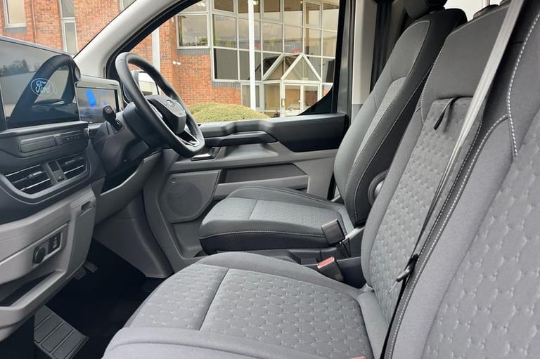 2025 Ford Transit Custom 2.5 PHEV 232ps H1 Double Cab Van Limited Auto PANEL VAN PETROL/ELECTRIC ...