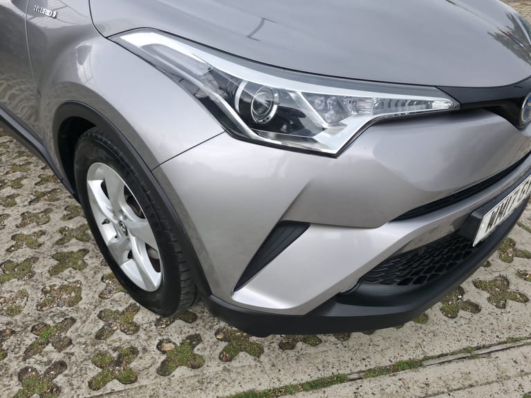 2017 Toyota C-HR  Manual
