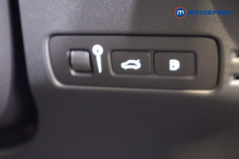 2022 Volvo XC40 1.5 T4 Recharge PHEV Plus Dark 5dr Auto ESTATE PETROL/ELECTRIC Automatic