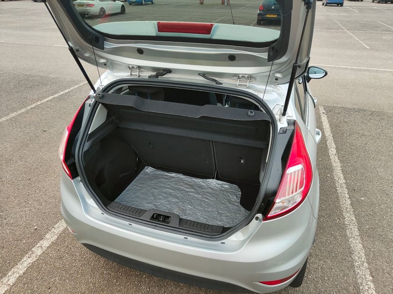 Ford, FIESTA, Hatchback, 2016, Manual, 1498 (cc), 5 doors