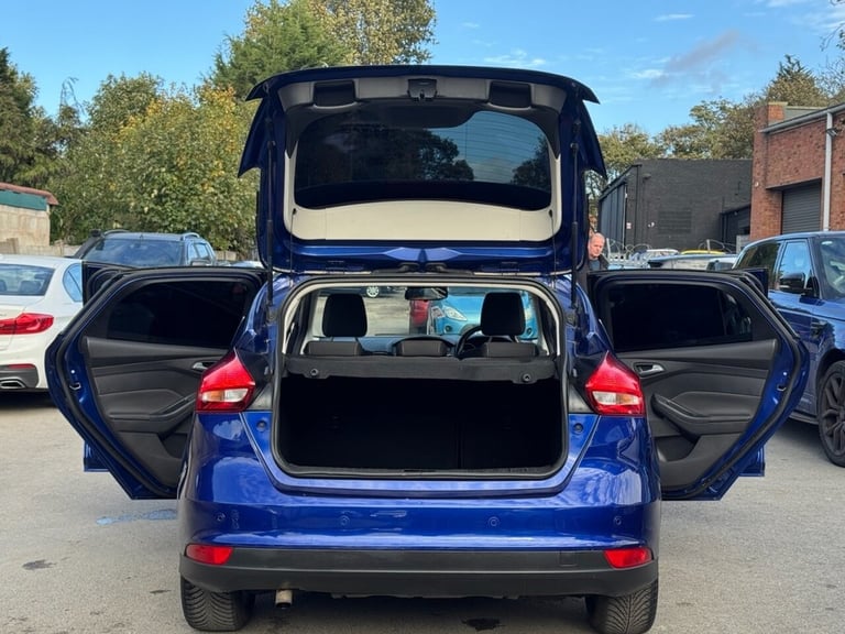 2016 Ford Focus 1.0 EcoBoost 125 Zetec 5dr Auto HATCHBACK PETROL Automatic