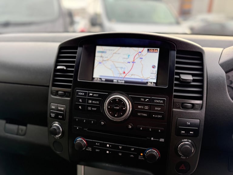 2015 Nissan Navara Double Cab Pick Up Tekna 2.5dCi 190 4WD Auto PICK UP DIESEL Automatic