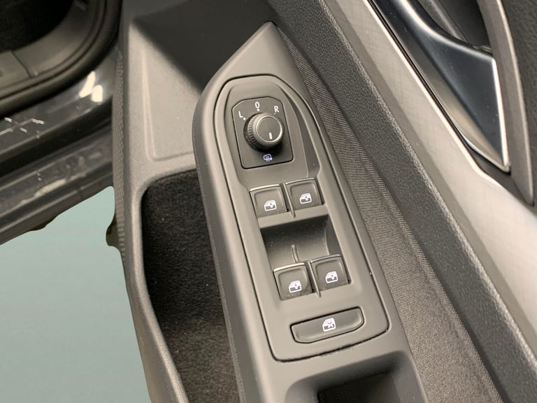 2021 Volkswagen Golf 2.0 TDI Life 5dr HATCHBACK DIESEL Manual