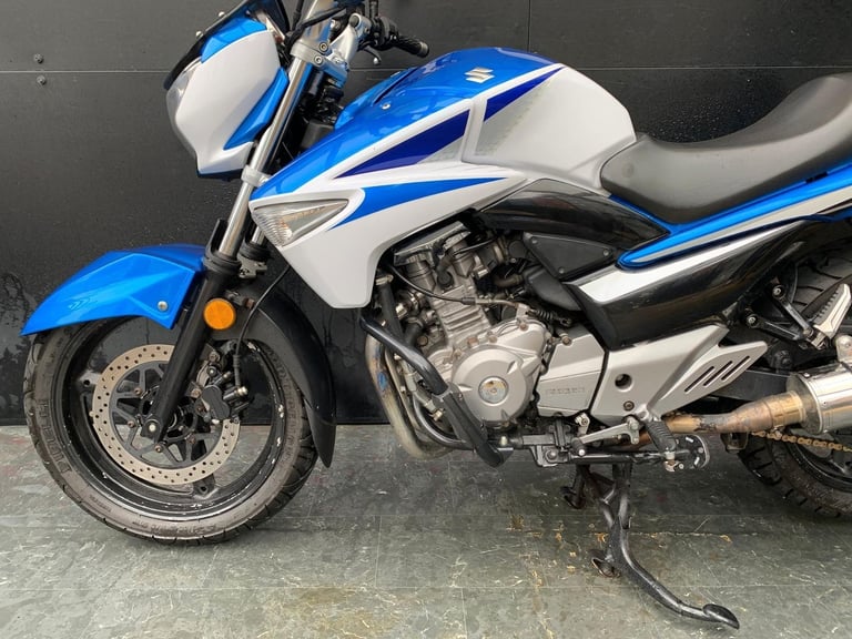 SUZUKI GW 250 ZL4 INAZUMA HPI CLEAR
