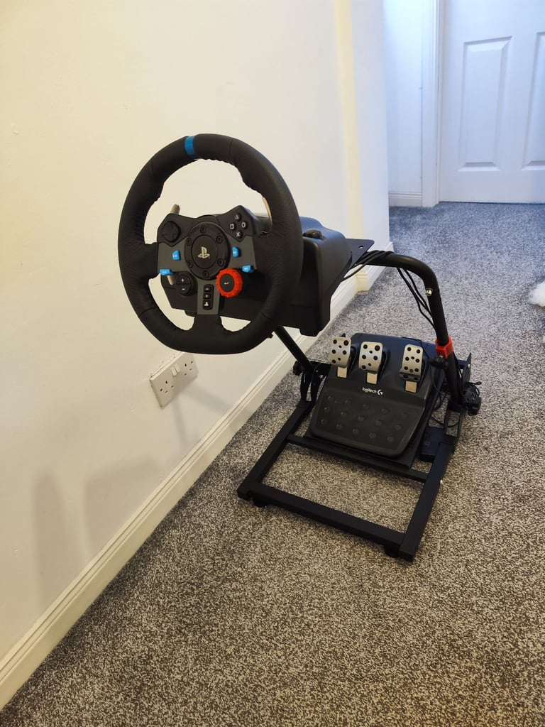 G29 Steering Wheel and Pedals