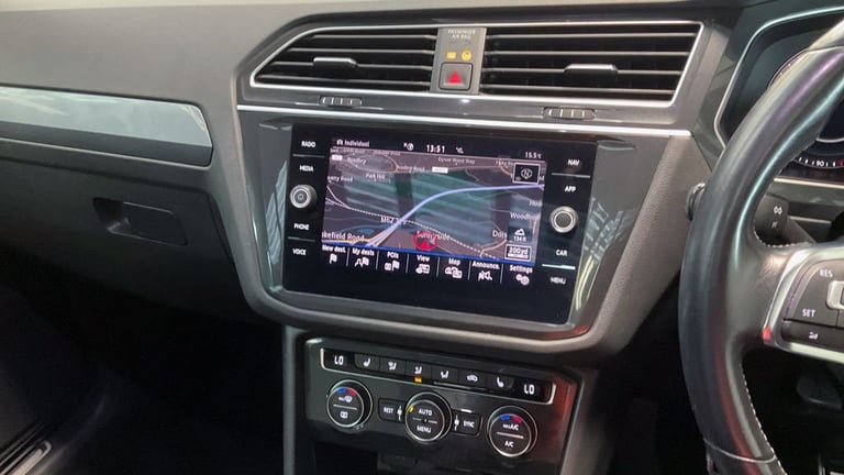 2018 Volkswagen Tiguan 2.0 TDI R-Line SUV 5dr Diesel Manual Euro 6 (s/s) (150 ps) ESTATE Diesel M...